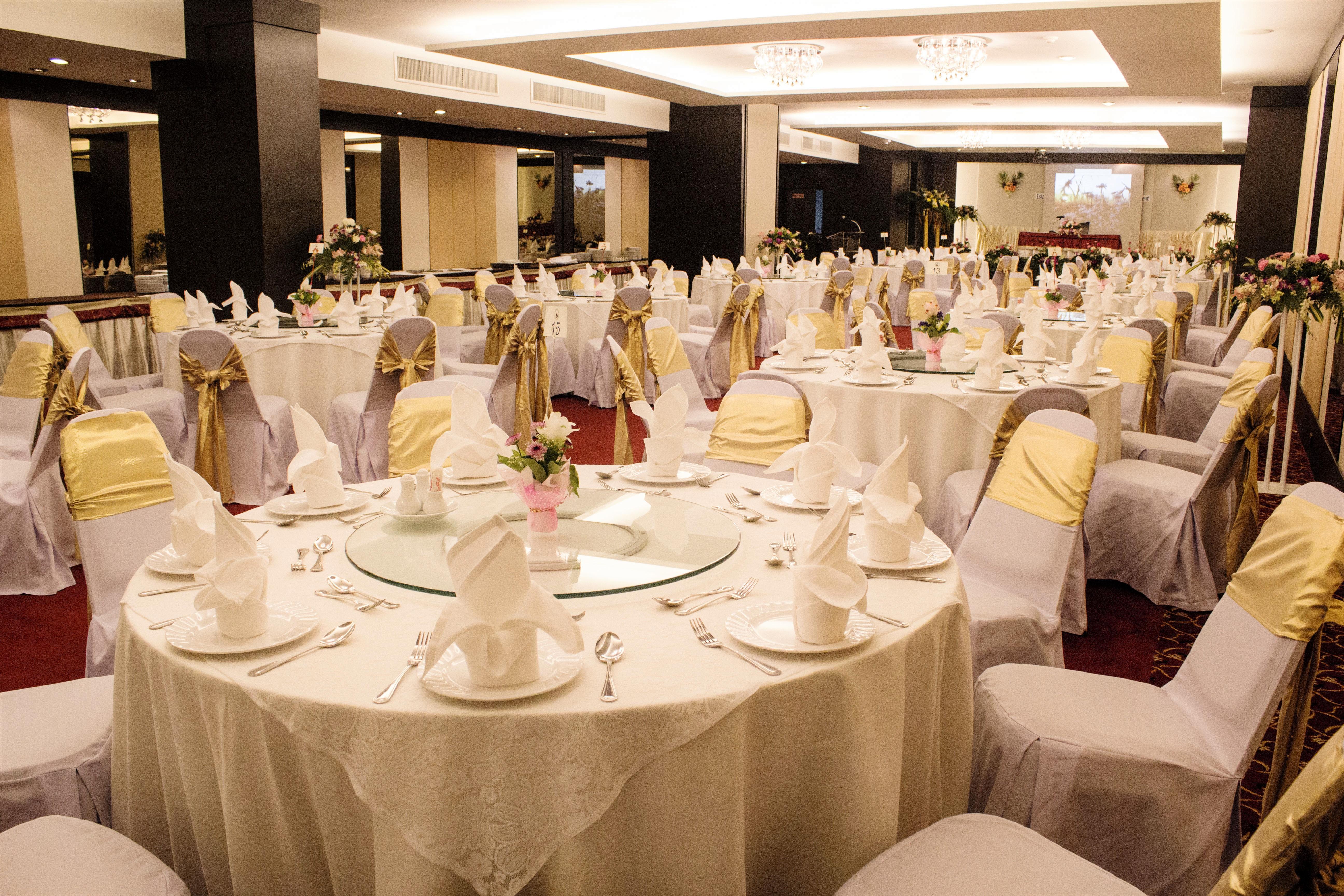 Nouvo City Hotel Бангкок Экстерьер фото