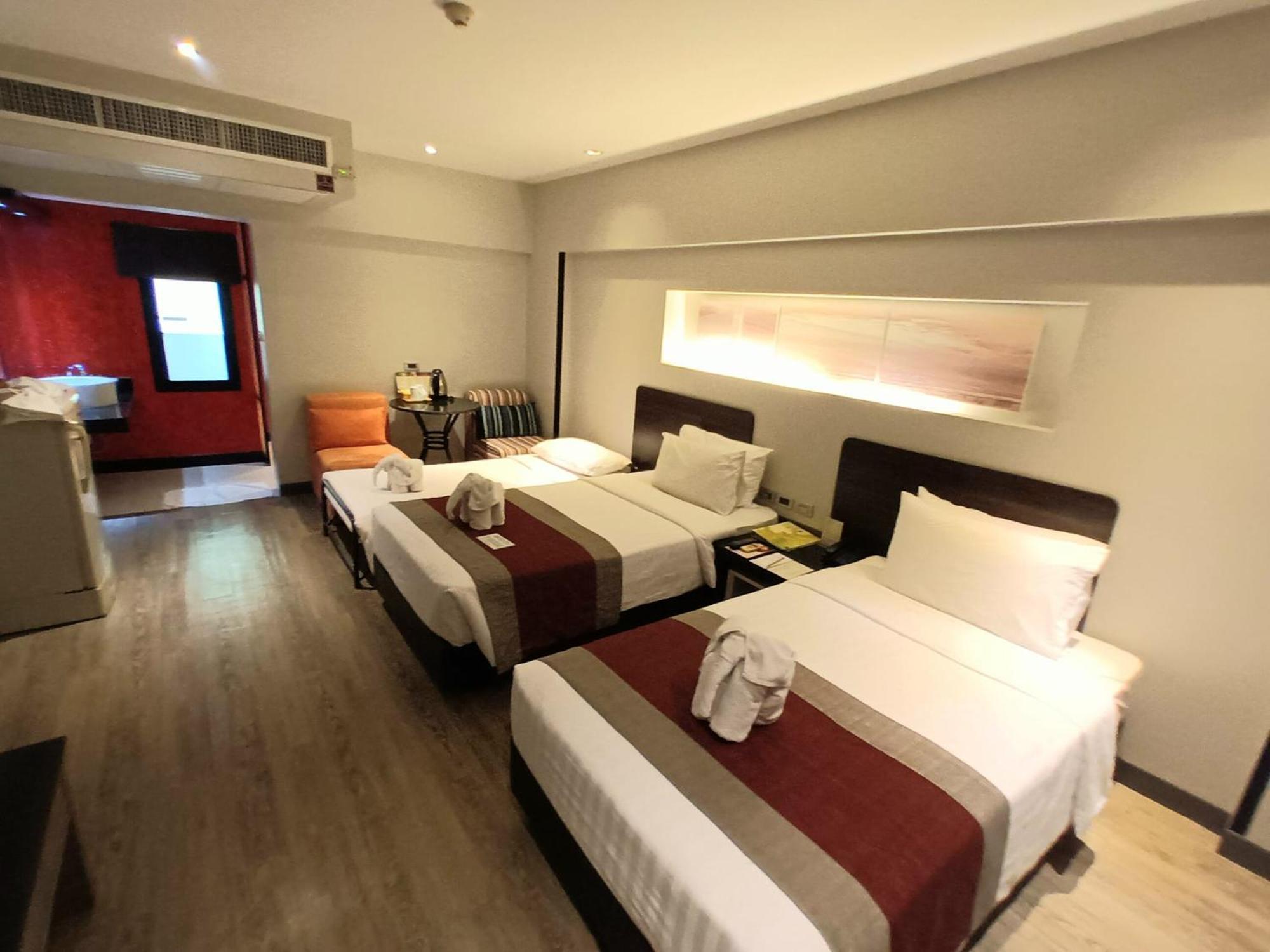 Nouvo City Hotel Бангкок Экстерьер фото